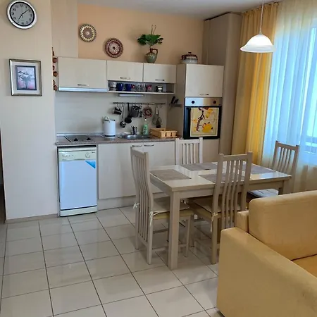 Harmony Hills Tomovi K32 Рогачево